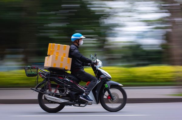 Optimiser les Délais de Livraison : L"Impact de la Géolocalisation sur les Services de Transport